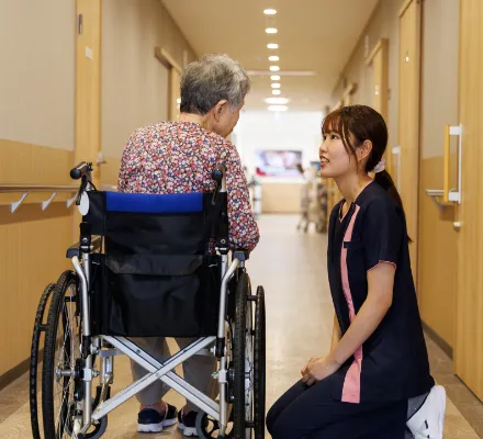 スタッフの写真 | 京阪介護グループ 採用サイト