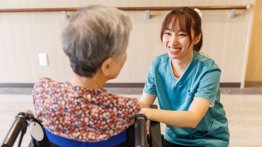 スタッフ | 京阪介護グループ
