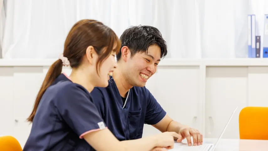 スタッフ | 京阪介護グループ