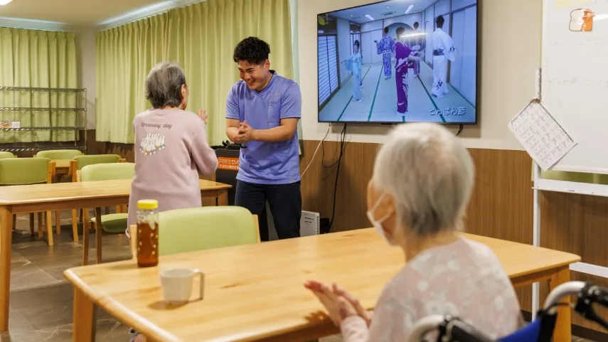 スタッフ | 京阪介護グループ