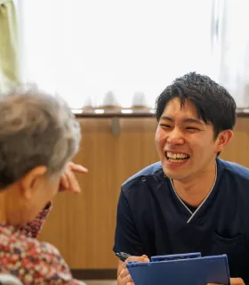 スタッフ | 京阪介護グループ