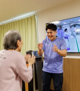 スタッフ | 京阪介護グループ