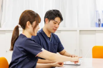 スタッフ | 京阪介護グループ