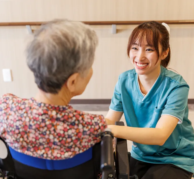 スタッフ | 京阪介護グループ