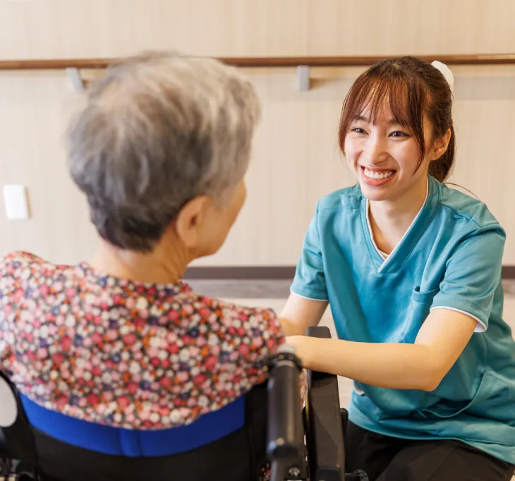 スタッフ | 京阪介護グループ