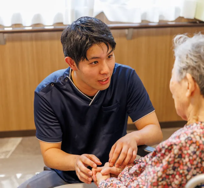 スタッフ | 京阪介護グループ