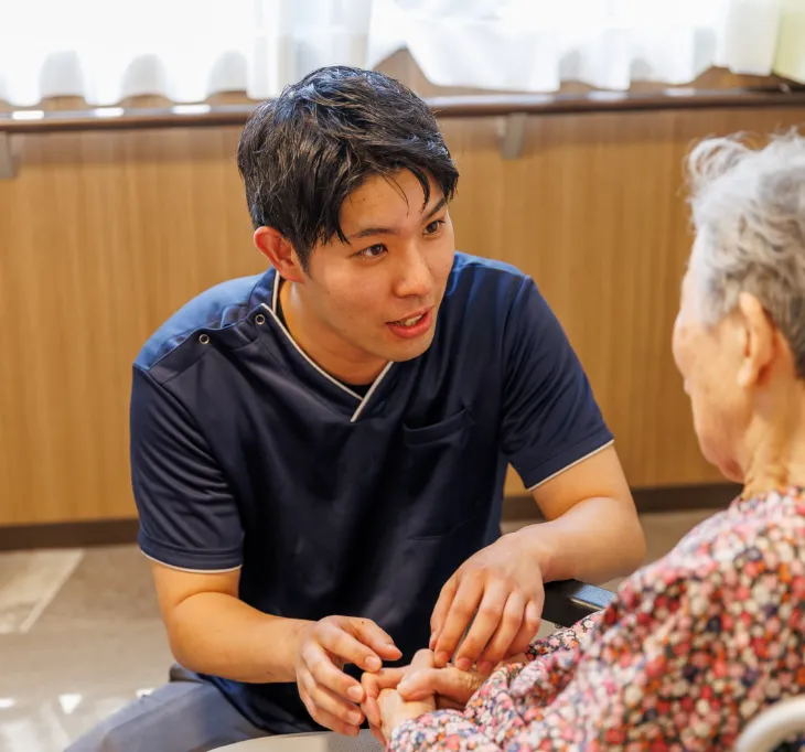 スタッフ | 京阪介護グループ